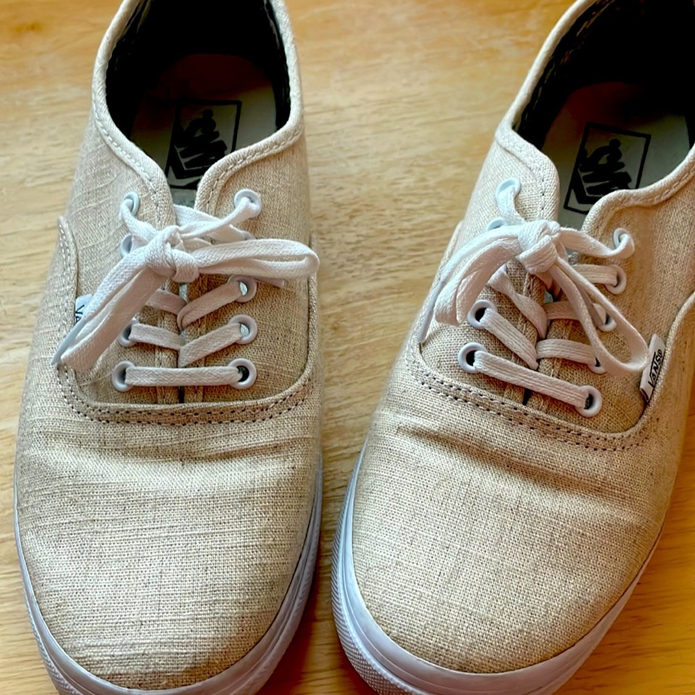 Vans “off the wall” shoes, Women’s size 9.5